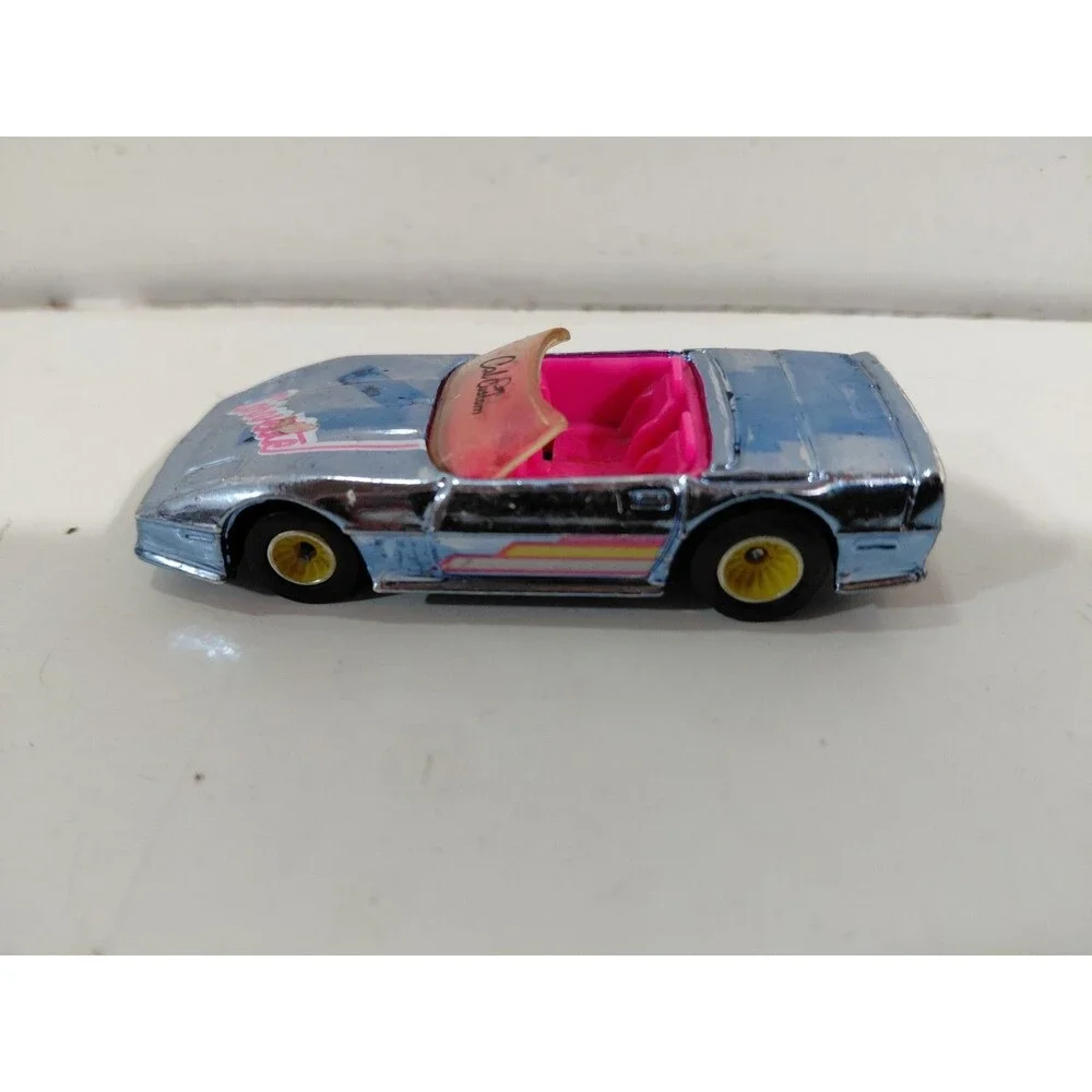 Hot Wheels 1:64 Die Cast California Custom C4 Chevrolet Corvette w/Real Rider